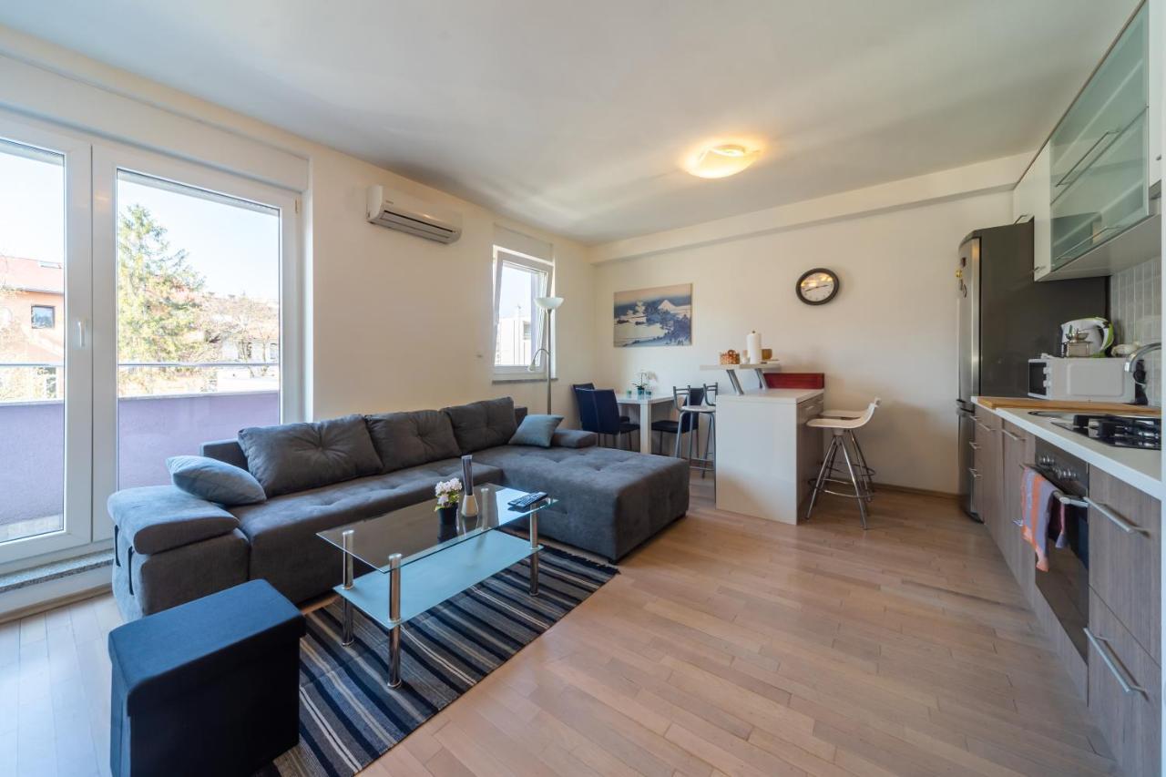 Super Petrova Apartment Zágráb Kültér fotó