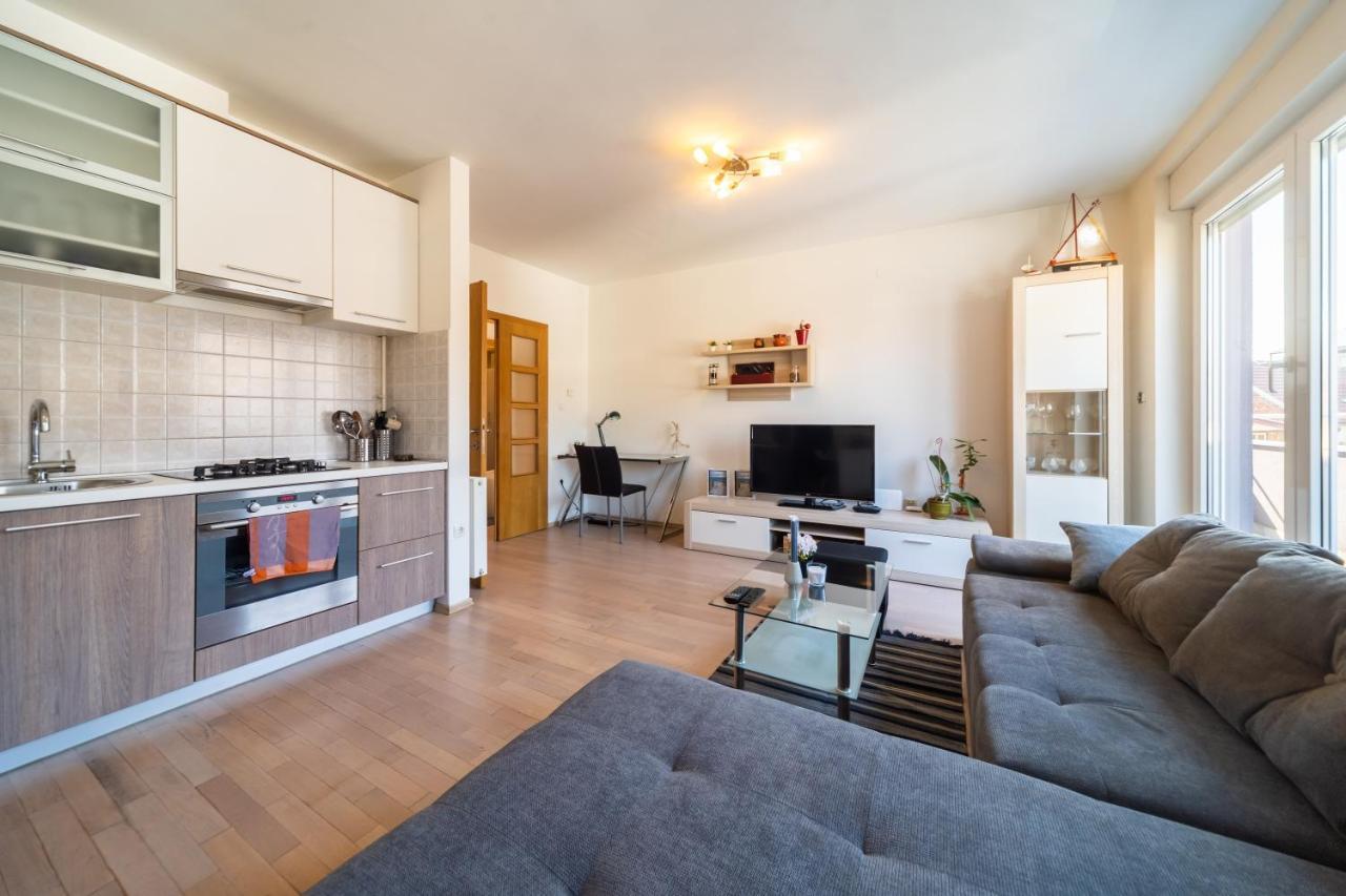 Super Petrova Apartment Zágráb Kültér fotó